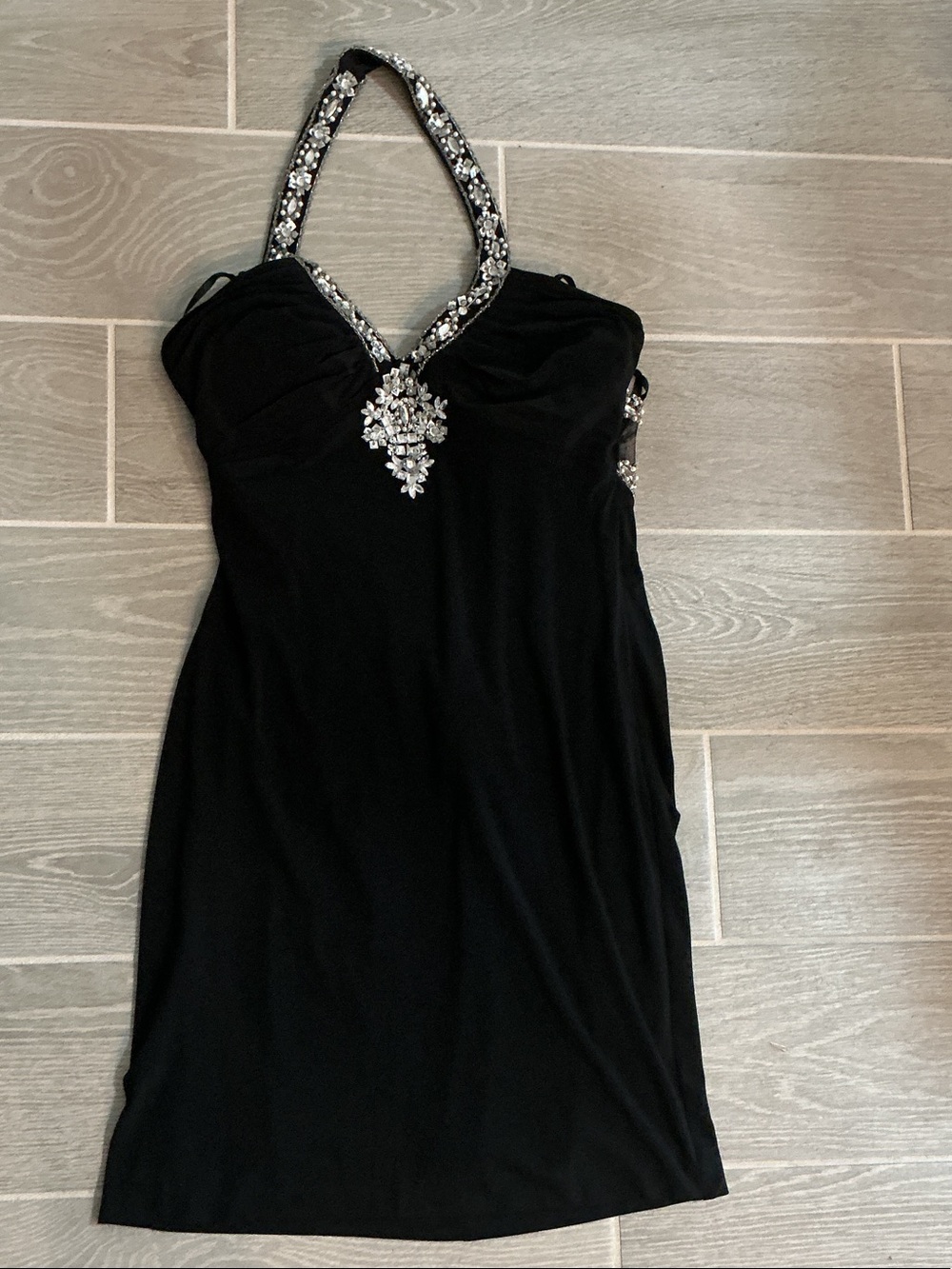 Faviana Black Halter Mini Dress with Crystal Embellishments Women’s Sz 8 #96551